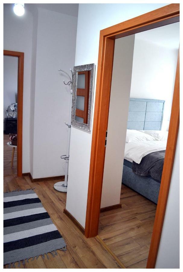 Color24 Apartament Stalowa Wola Ngoại thất bức ảnh