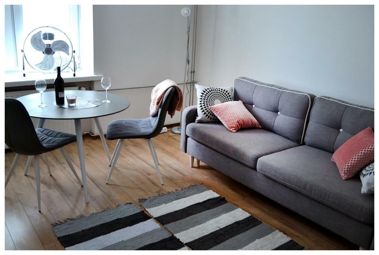 Color24 Apartament Stalowa Wola Ngoại thất bức ảnh