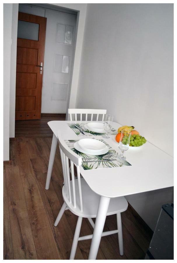 Color24 Apartament Stalowa Wola Ngoại thất bức ảnh