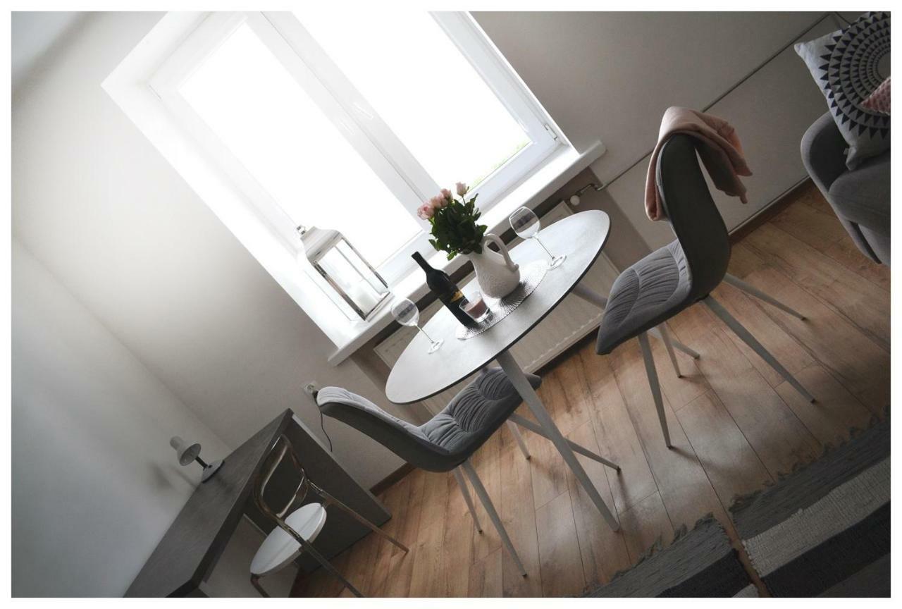Color24 Apartament Stalowa Wola Ngoại thất bức ảnh