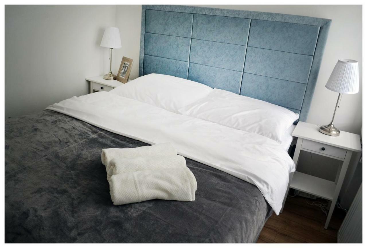 Color24 Apartament Stalowa Wola Ngoại thất bức ảnh