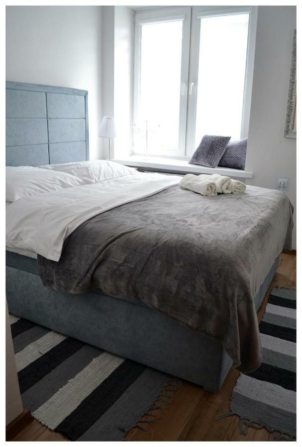 Color24 Apartament Stalowa Wola Ngoại thất bức ảnh
